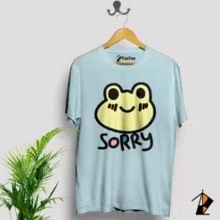 Sorry Graphic T-Shirt in Pakistan sky blue Vestes
